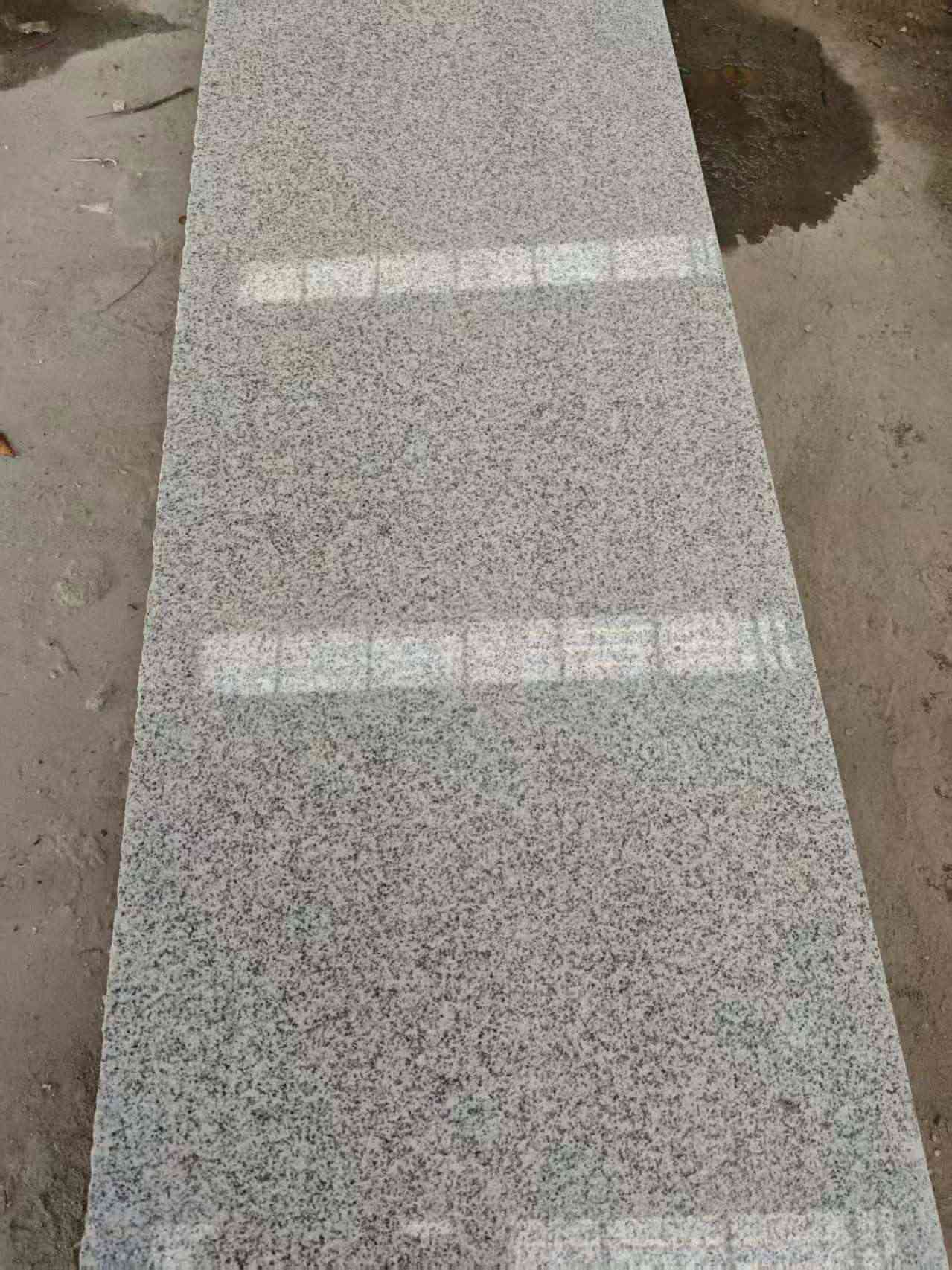 宣城芝麻白光面毛板